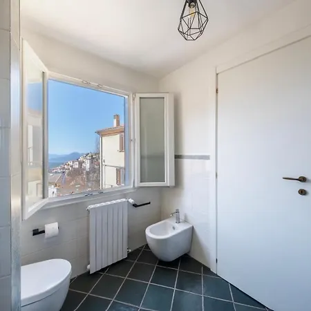 L'affaccio بيت للعطل *